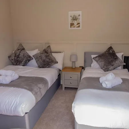 Fresh & Modern Studio Sleeps 3